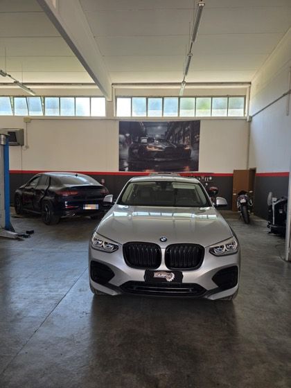 BMW X4, lavoro dell'officina Carfix a Baricella