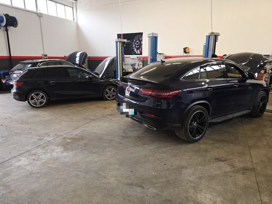 Mercedes GLE Coupé e Audi A3, lavoro dell'officina Carfix a Baricella